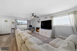 9359 Lujan Dr, Elk Grove, CA 95624 - Photo 10