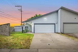 2 Cantina Ct, Sacramento, CA 95828 - Photo 1
