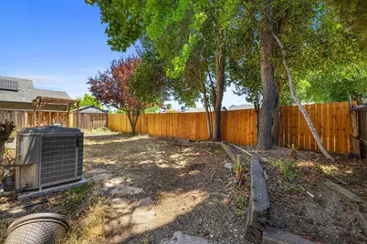 9433 N Tuscany Circle, Stockton, CA 95210 - Photo 40