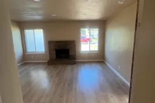 1048 Aspen Dr, Manteca, CA 95336 - Photo 8