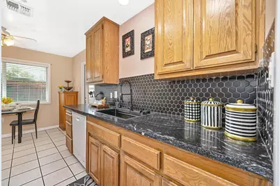 6409 Larry Way, North Highlands, CA 95660 - Photo 6