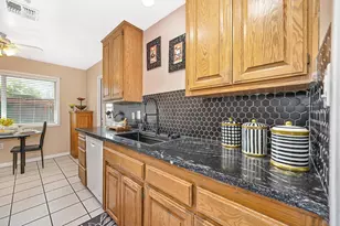 6409 Larry Way, North Highlands, CA 95660 - Photo 6