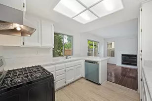 8584 Sunnybrae Dr, Sacramento, CA 95823 - Photo 12