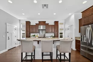 3177 Crocker Dr, Sacramento, CA 95818 - Photo 10