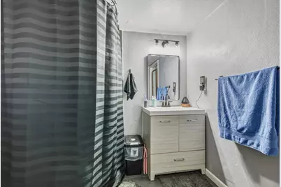 714 E Barrymore Street, Stockton, CA 95204 - Photo 18