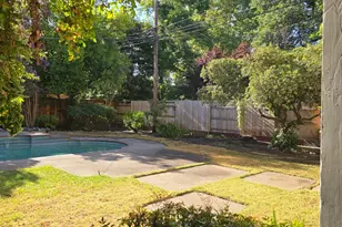 2124 Oxford, Sacramento, CA 95815 - Photo 50