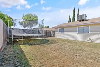 14291 Rosemary Circle, Armona, CA 93202 - Photo 32