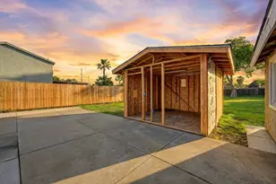 2664 Forrest St, Sacramento, CA 95815 - Photo 26