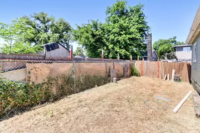 2585 Beaumont Street, Sacramento, CA 95815 - Photo 32