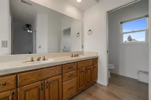 2527 Amberwood Dr, Lodi, CA 95242 - Photo 32