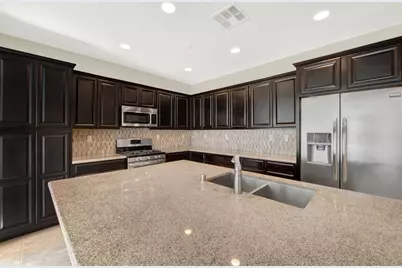 2032 Davis Street, Woodland, CA 95776 - Photo 32