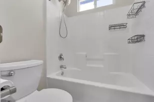 9421 Clift Ct, Elk Grove, CA 95624 - Photo 12