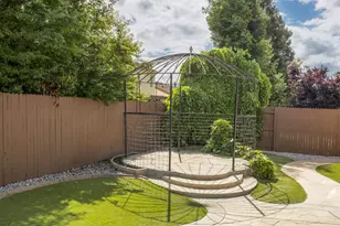 9422 Rhone Valley Way, Elk Grove, CA 95624 - Photo 28
