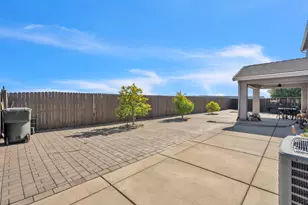 1639 Redmond Dr, Rocklin, CA 95765 - Photo 32