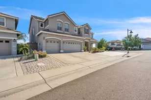 1639 Redmond Dr, Rocklin, CA 95765 - Photo 4
