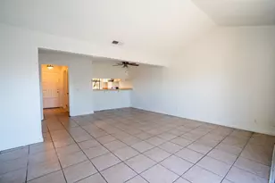 4885 N Backer Ave, Fresno, CA 93726 - Photo 8