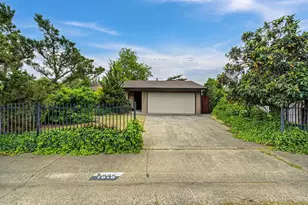 7828 Rockhurst Way, Sacramento, CA 95828 - Photo 2