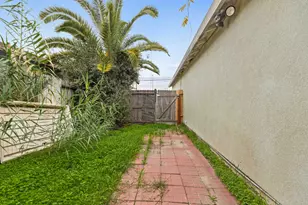 310 W F St, Turlock, CA 95380 - Photo 18