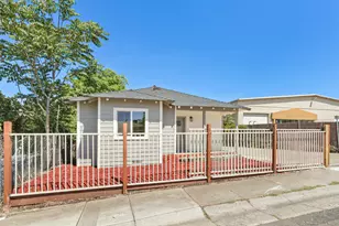 4901 Parker Ave, Sacramento, CA 95820 - Photo 2