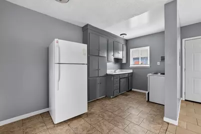 701 Plaza Avenue, Sacramento, CA 95815 - Photo 8