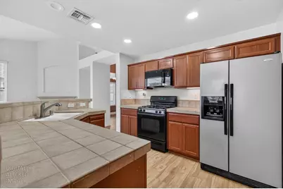 9648 Flame Tokay Way, Elk Grove, CA 95624 - Photo 12