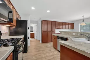 9648 Flame Tokay Way, Elk Grove, CA 95624 - Photo 10