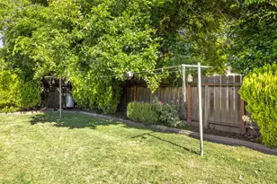 121 W Benjamin Holt Dr, Stockton, CA 95207 - Photo 26