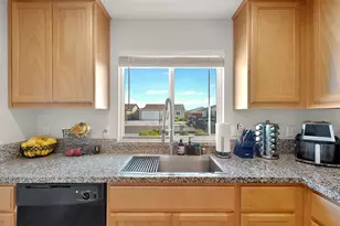 753 Taryn Ct, Merced, CA 95341 - Photo 6