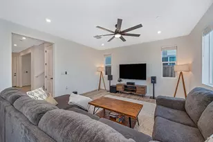 4049 Molten Crk Wy, Roseville, CA 95747 - Photo 14
