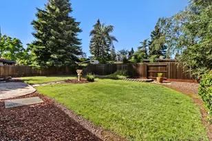 8813 Williamson Dr, Elk Grove, CA 95624 - Photo 30