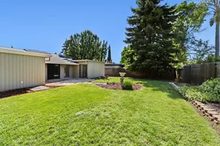8813 Williamson Dr, Elk Grove, CA 95624 - Photo 34