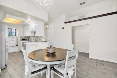 7560 Deltawind Drive, Sacramento, CA 95831 - Photo 8