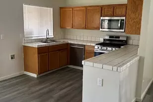 2123 Canal Farm Ln, Los Banos, CA 93635 - Photo 8