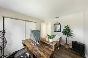 9220 Castlebar Way, Sacramento, CA 95826 - Photo 32