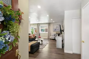 9220 Castlebar Way, Sacramento, CA 95826 - Photo 6