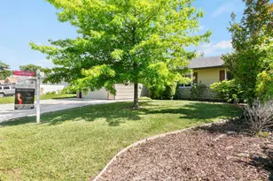 9220 Castlebar Way, Sacramento, CA 95826 - Photo 4