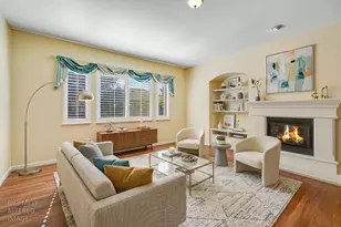 2713 Robinson Creek Ln, Elk Grove, CA 95758 - Photo 4