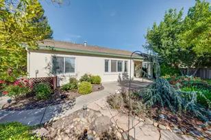2713 Robinson Creek Ln, Elk Grove, CA 95758 - Photo 32
