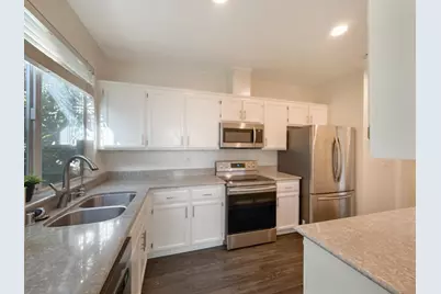 3027 Carousel Circle, Stockton, CA 95219 - Photo 8