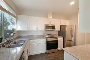 3027 Carousel Cir, Stockton, CA 95219 - Photo 8