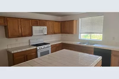 2131 Watercourse, Stockton, CA 95206 - Photo 8