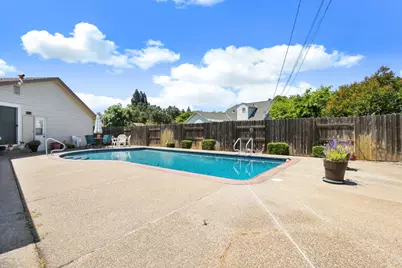 8855 Kelsey Drive, Elk Grove, CA 95624 - Photo 34