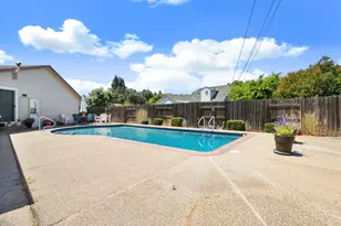 8855 Kelsey Dr, Elk Grove, CA 95624 - Photo 34