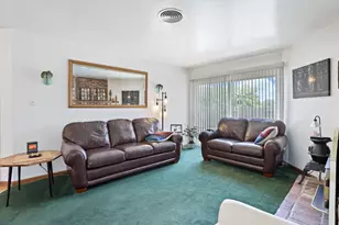 8855 Kelsey Dr, Elk Grove, CA 95624 - Photo 6