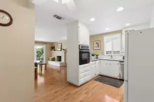 4718 Brookfield Dr, Sacramento, CA 95823 - Photo 18