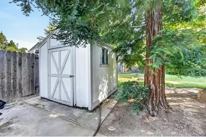 1703 Moraga Way, Roseville, CA 95661 - Photo 40