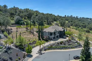 6223 Barrington Hills, Rocklin, CA 95677 - Photo 2