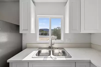 73562 NE Desert Trail Drive, Twentynine Palms, CA 92277 - Photo 20