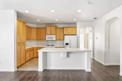 2129 Golden Gate Drive, Plumas Lake, CA 95961 - Photo 8