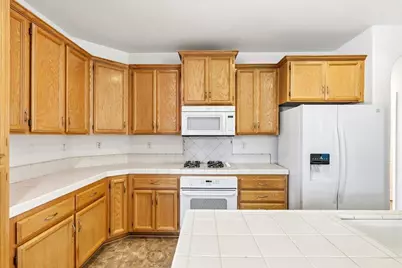2129 Golden Gate Drive, Plumas Lake, CA 95961 - Photo 10